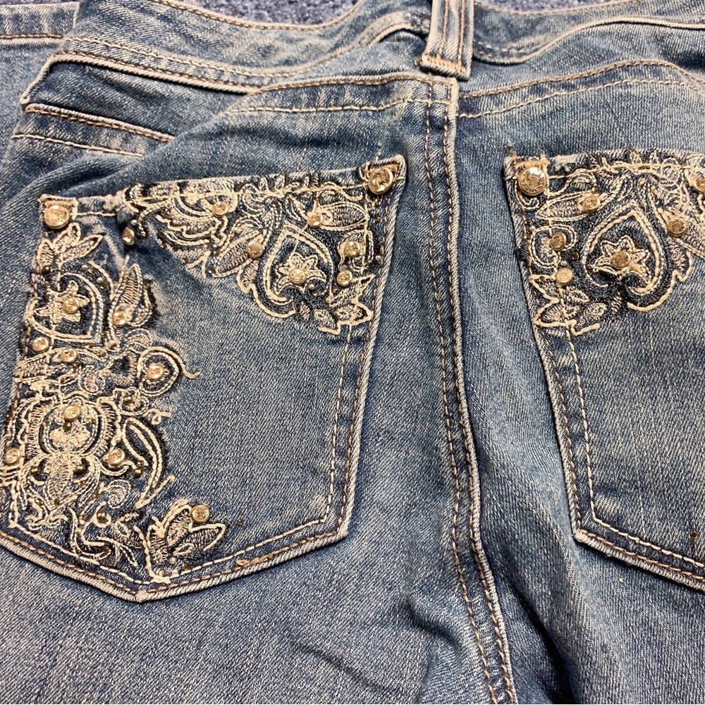 Size 00 black house white market slim crop embellished denim jeans